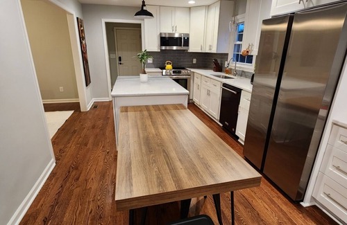 Northeast Raleigh House | Spacious & Private Willow Creek Getaway ★ King Bed & Laundry ★ Near DT Raleigh