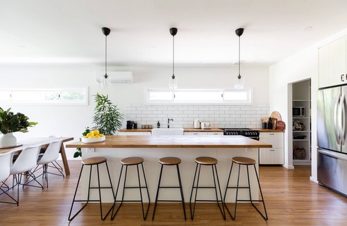 Gerringong House | Spacious renovated cottage with pool
