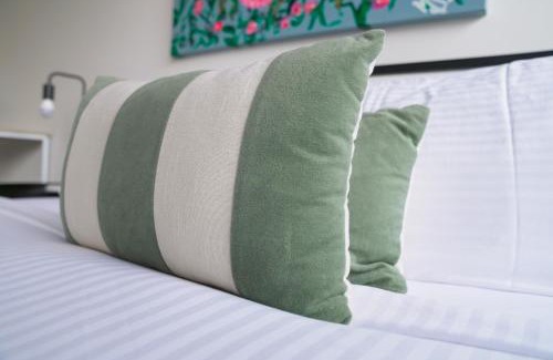 Richmond North House | Spacious Richmond Home - Walk to MCG, Venues & CBD