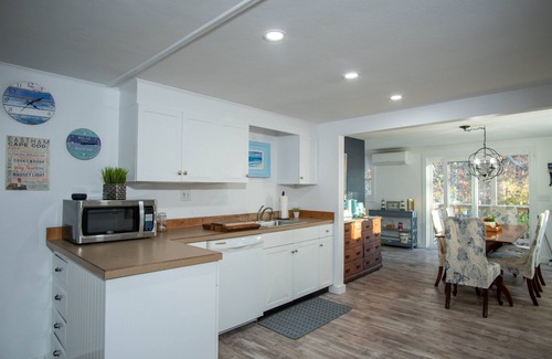 Campground Landing Cottage | Spacious Updated Home, 8 minute walk to beach, under new ownership as of 2022