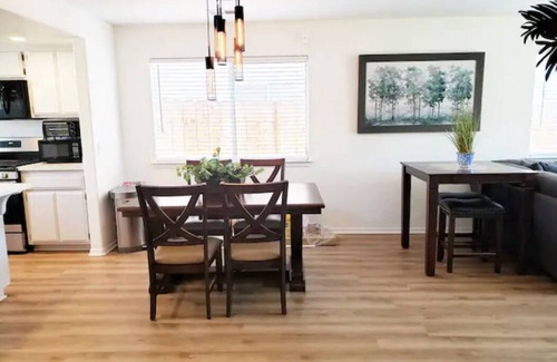 Oceano House | Spacious Whole Residence w/Bikes-Close to Beach!