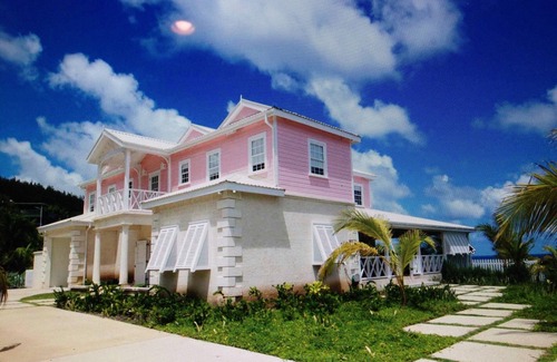 Atlantic Park Villa | Spectacular 5 Bedroom Family Beach House w/staff/pool/seabreezes/beach access