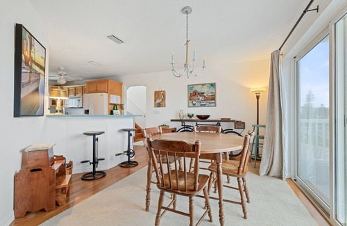 Marineland Acres House | Spectacular Ocean-View Home/1 minute walk to beach