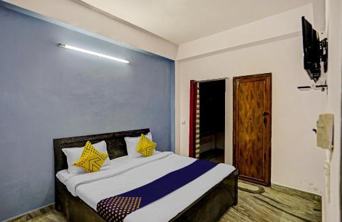 Sector 27 Hotel | SPOT ON Raj Hotel Vip Near Worlds Of Wonder