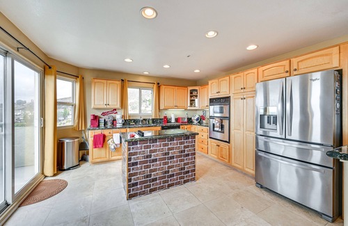 La Presa House | Spring Valley 'Sky House' w/Patios & Epic Views!