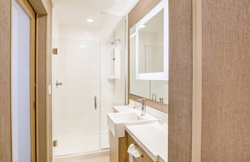 Topeka Hotel | SpringHill Suites by Marriott Topeka Southwest