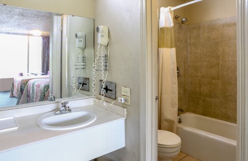 Opelika Hotel | Springwood Hotel