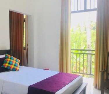 Andiambalama House | Sri White Villa Airport Boutique Hotel