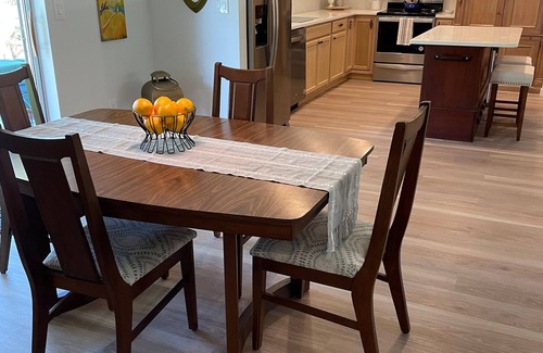 Satsuma House | St. Johns River Community Home with Dock Access