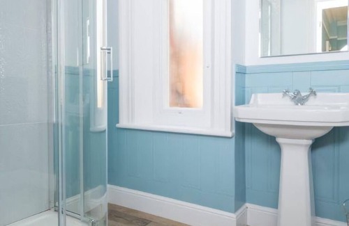 St Albans House | St. Michael's (Premium King Room with En-suite)