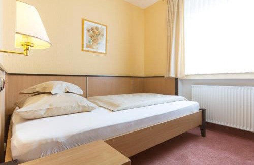 Niederschelden Hotel | Stadt-gut-Hotel Siegboot