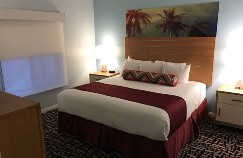 Terra Lago Resort | Stagecoach and Coachella Weekends 1 & 2 Festival 7 mi away