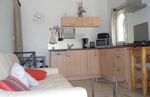 Les Arcs-sur-Argens Villa | STANDING AIR-CONDITIONED VILLA (2 to 4 people). PRIVATE WING 'AU CALME' SWIMMING POOL