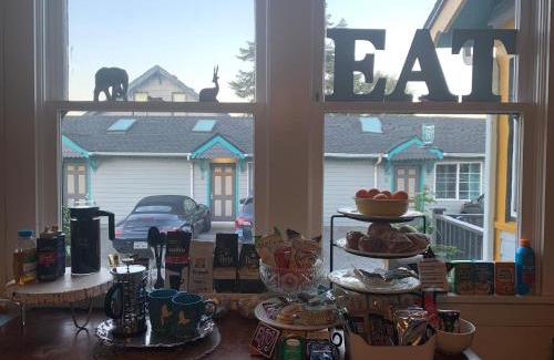 Seaside Hotel | Starry Night Inn