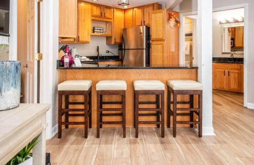 Fontana House | Stay in Abbey Springs 2 BDR with Resort Amenities
