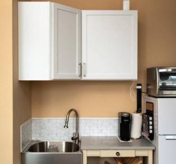 St. Charles Apartment | Stay on Main 319 N Main