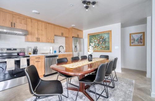 King House | Stay Portland - Spacious Retreat in NE Portland - Sleeps 10