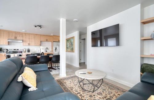 King House | Stay Portland - Spacious Retreat in NE Portland - Sleeps 10