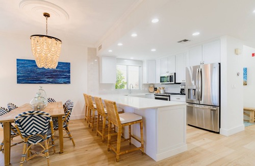 Seven Mile Beach Condo | STAY SALTY CAYMAN