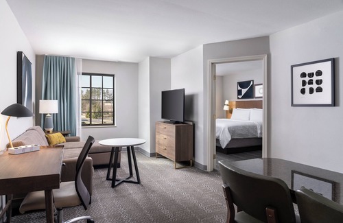 Stow Hotel | Staybridge Suites Akron-Stow-Cuyahoga Falls by IHG