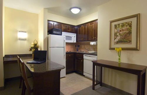 Stow Hotel | Staybridge Suites Akron-Stow-Cuyahoga Falls by IHG