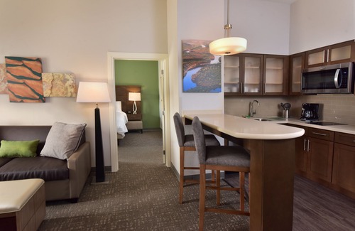Lake Delton Hotel | Staybridge Suites Wisconsin Dells - Lake Delton by IHG