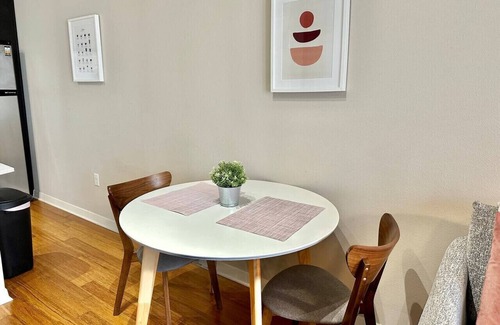 Texas Medical Center Apartment | StayCozy King Bed| MD Anderson FREE P