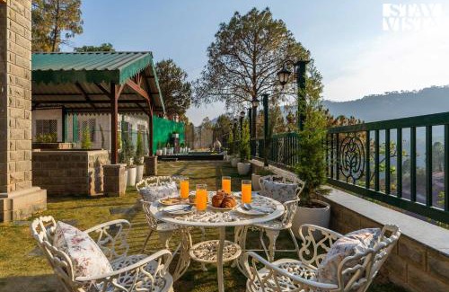 Kasauli Villa | StayVista at Cas Mir 4BHK Pool Villa with Valley View in Kasauli
