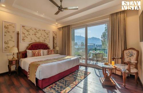 Kasauli Villa | StayVista at Cas Mir 4BHK Pool Villa with Valley View in Kasauli