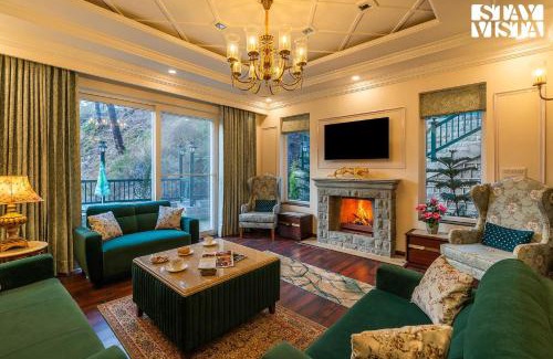 Kasauli Villa | StayVista at Cas Mir 4BHK Pool Villa with Valley View in Kasauli