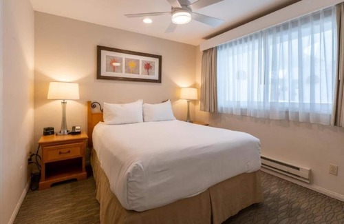 San Clemente Hotel | Steps away from the beach! Fully Equipped Kitchen & Parking Onsite!