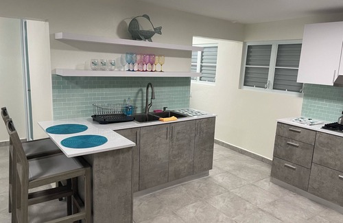 Cerro Gordo House | Steps from Beach, private pool and Wifi