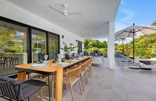 The Bight Villa | Steps from Grace Bay Beach w/Private Pool, Guest House, Snorkeling & More