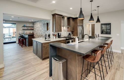 South Scottsdale House | Steps to Old Town* Private Pool/SPA * Infrared Sauna*Golf