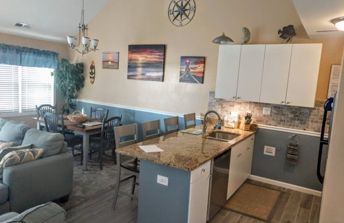 North Wildwood Condo | Steps to the Beach!
