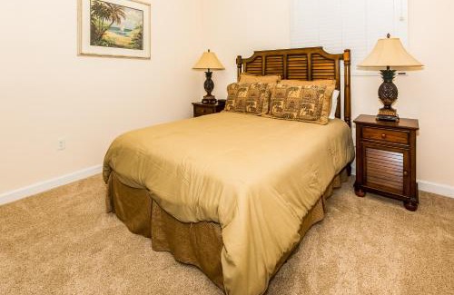 Thomas Drive Apartment | Sterling Beach 403