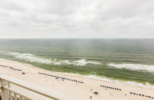 Thomas Drive Apartment | Sterling Beach 403