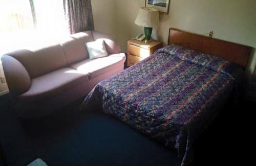 Kings Beach Hotel | Stevenson’s Inn
