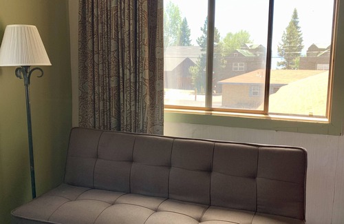 Kings Beach Hotel | Stevenson's Inn