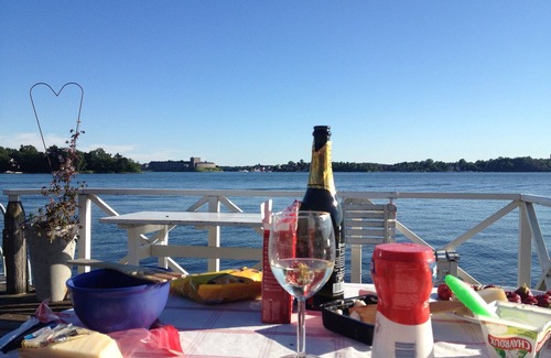 Vaxholm House | Stockholm.fantastic lakeside plot with sauna and Jacuzzi for 10 people