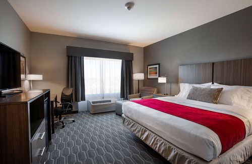 Lawrence Hotel | StoneHill Lawrence, Trademark Collection by Wyndham
