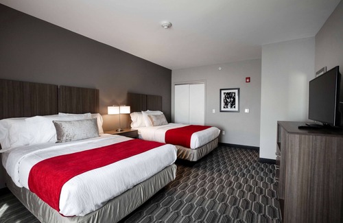 Lawrence Hotel | StoneHill Lawrence, Trademark Collection by Wyndham