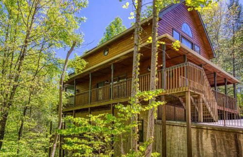 Pigeon Forge House | Stones Throw- You Get 685 in Free Attraction Tickets, Resort Pool, Game Room