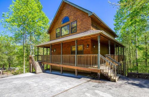 Pigeon Forge House | Stones Throw- You Get 685 in Free Attraction Tickets, Resort Pool, Game Room