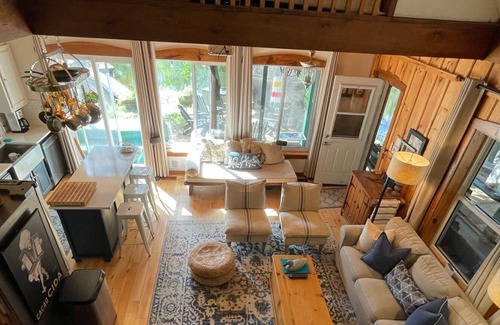 Trent Lakes House | Stornoway Cottage just 5 ft from White Lake