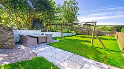 Georgeham House | Streamways Nr Croyde - Large country cottage with valley views, Hot Tub option and private garden cabin, sleeps 12-16