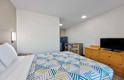 North Richland Hills Hotel | Studio 6-North Richland Hills, TX - Fort Worth
