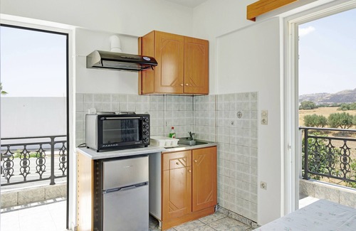 Kardamena Apartment | Studio Apartment 'Athina Seaside' with Balcony, Wi-Fi and Air Conditioning