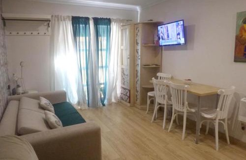 Alicante City Centre Apartment | Studio at Alicante Alacant 400 m away from the beach with balcony and wifi