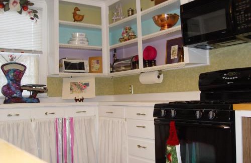 Fredericksburg House | Studio B Guest House